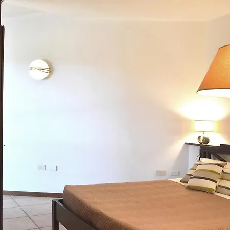 בית נופש Sa Tiria *