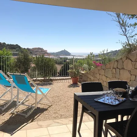 בית נופש Sa Tiria *