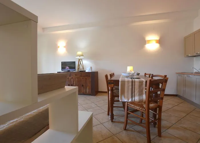 Tatil Evi Sa Tiria *